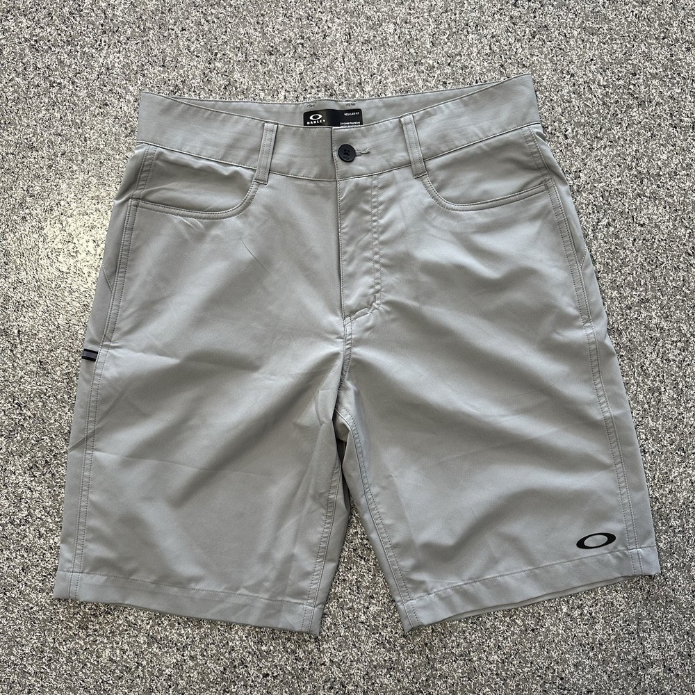 Oakley Shorts Mens 30 Baseline Hybrid 21 2.0 Light Grey Walk Flat Front 10"